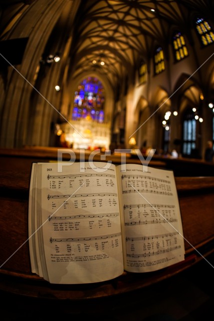 教会と楽譜