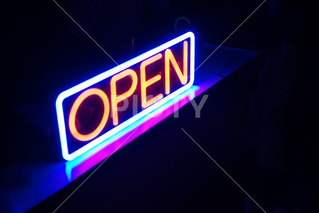 オープン （OPEN）のロゴ