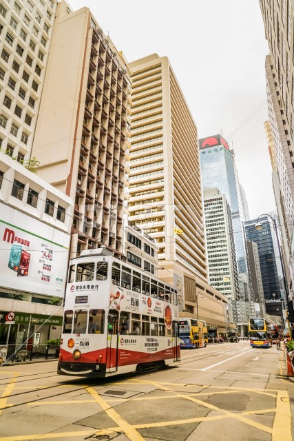 香港の高層ビル群のイメージ