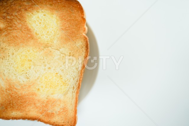 手作り食パンのイメージ（白バック）