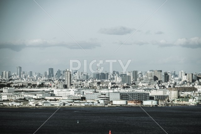 マリンタワーから見える横浜の街並み（モノクローム）