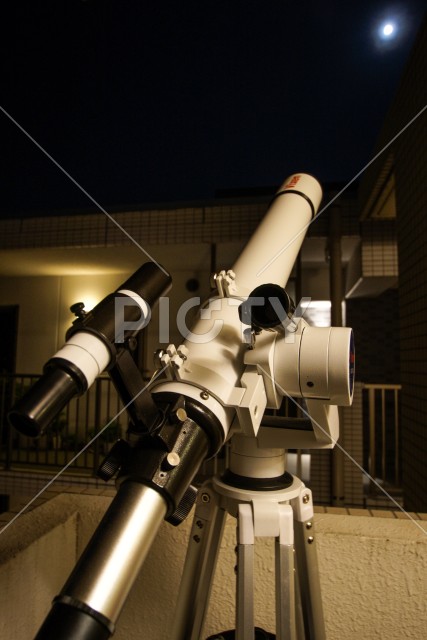 天体望遠鏡のイメージ
