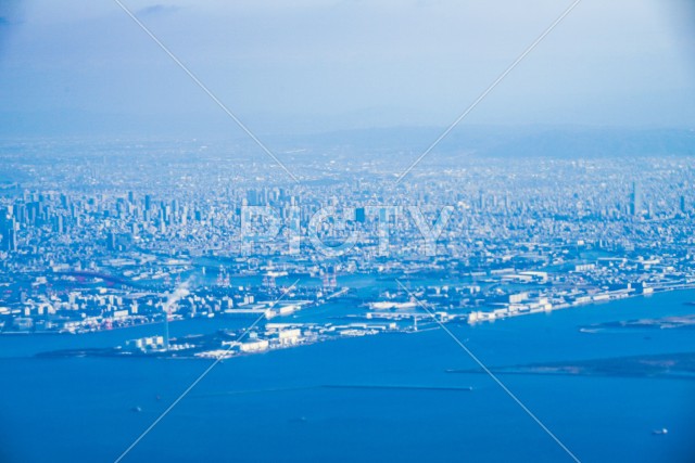 飛行機から見える大阪の街並み
