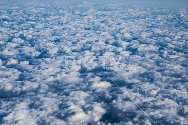 雲のじゅうたんのイメージ