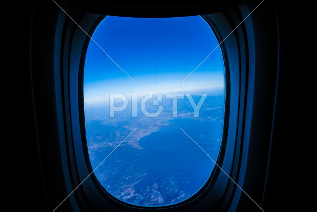 飛行機の窓から見える北京の街並み