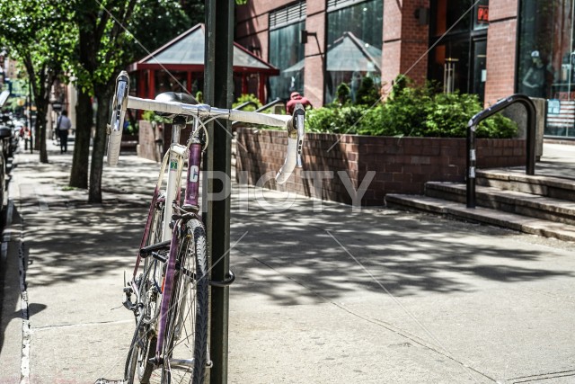 ニューヨーク・マンハッタンの街並みと自転車