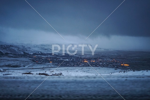 アイスランドの平原の街