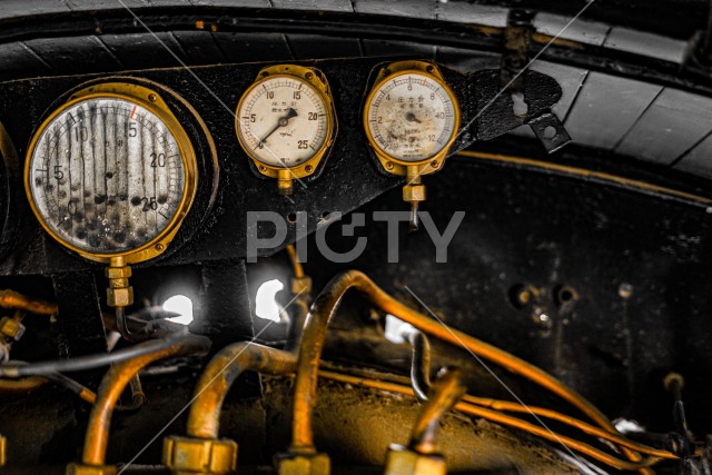 蒸気機関車の機械室