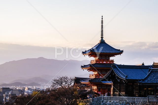 春の京都・清水寺