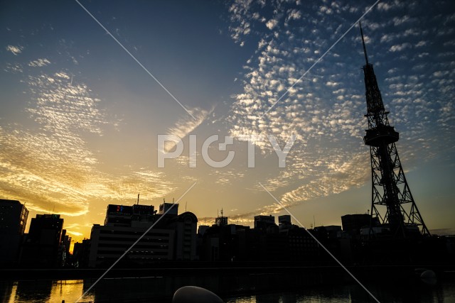 名古屋テレビ塔と夕景