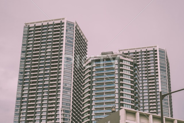 東京の高層マンション群のイメージ