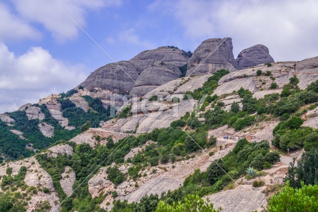 モンセラットの奇形岩山（スペインカタルーニャ州）