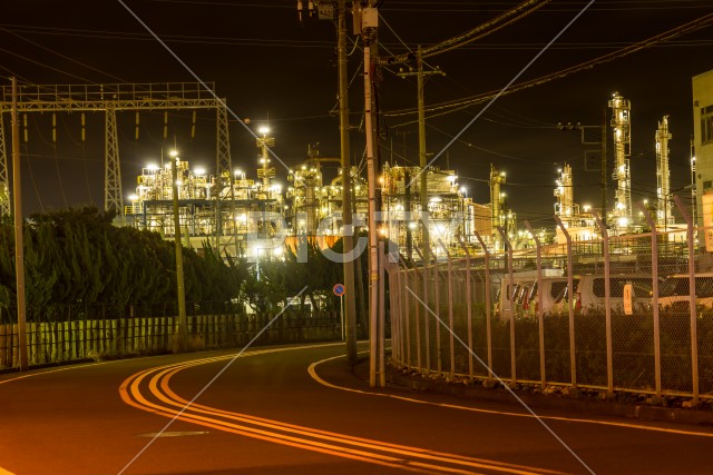 京浜工業地帯の工場夜景