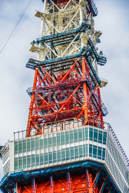 青空と東京タワー（一部工事中）