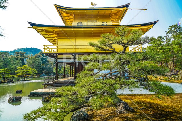 京都・金閣寺のイメージ