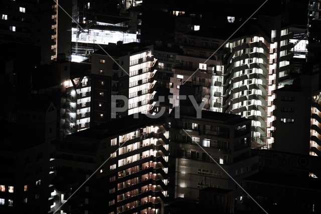 横浜の夜景と住宅地