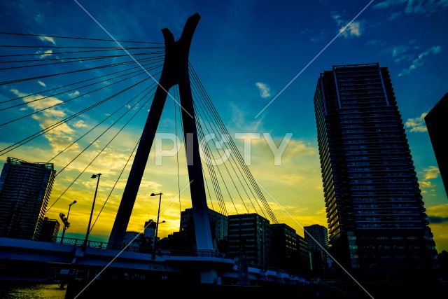 東京都中央区の街並みと夕景