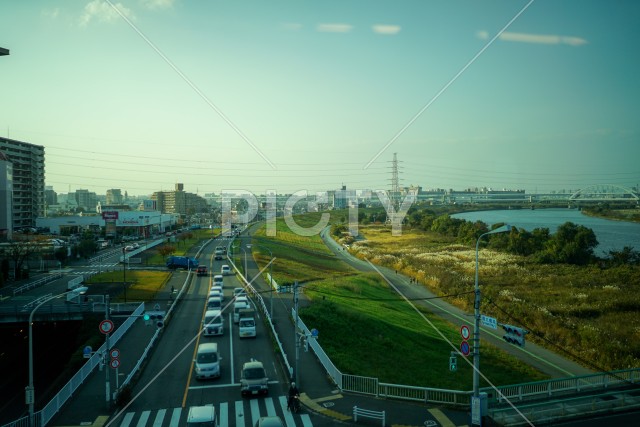 荒川と東京の街並み