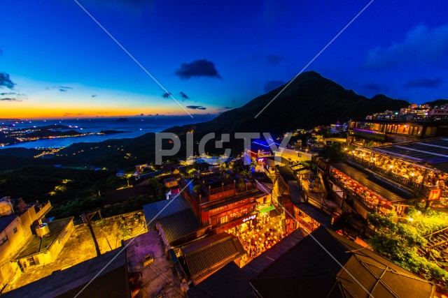 九份と基隆山の夜景