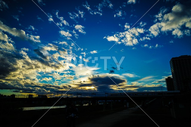 夕暮れと二子玉川の町並み