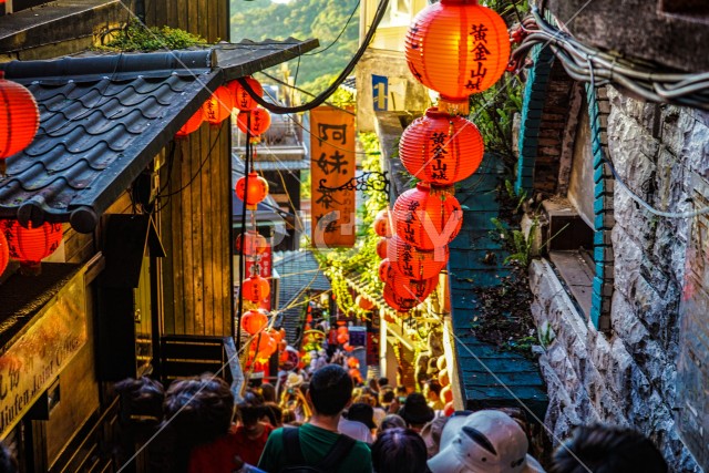 九份の路地の提灯（台湾）