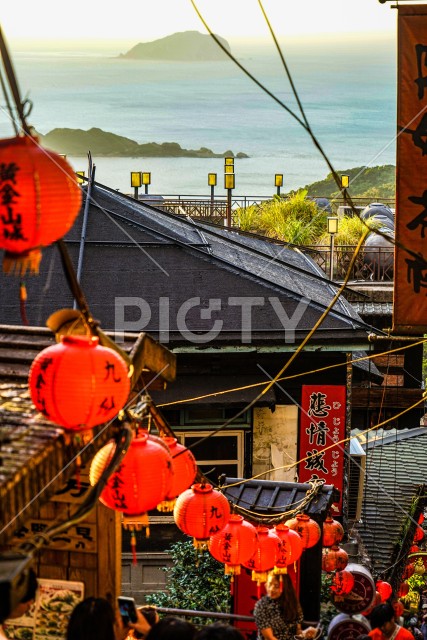 九份の路地の提灯（台湾）