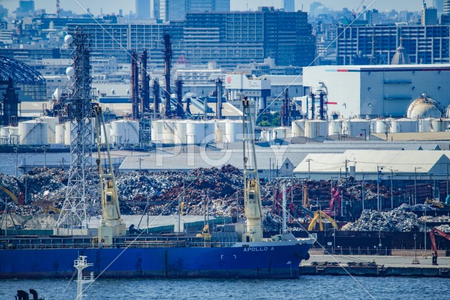 京浜工業地帯のプラント群