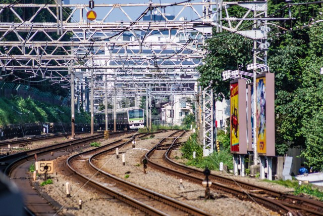 山手線と東京のビル群