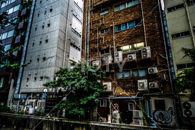 曇天の渋谷区