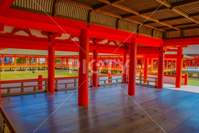 宮島・厳島神社の鳥居