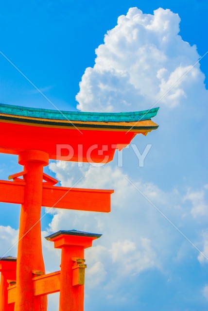 宮島・厳島神社の鳥居