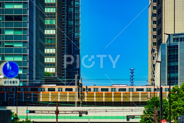 東京日本橋のオフィスビル群