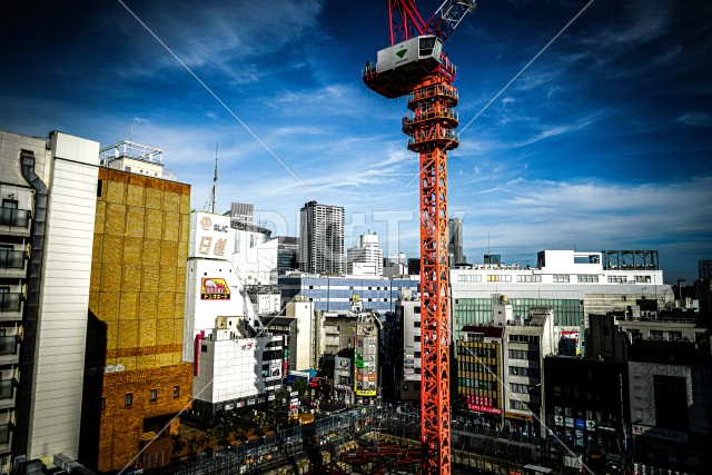 高層ビルの建設現場