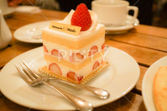 美味しそうなショートケーキのイメージ