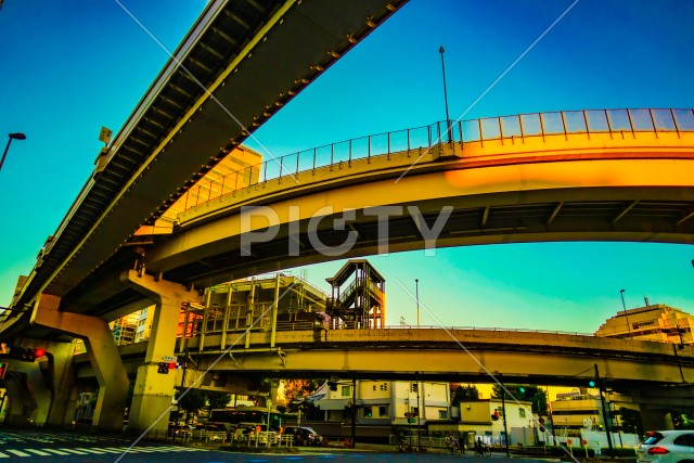 写真のタイトルが入ります