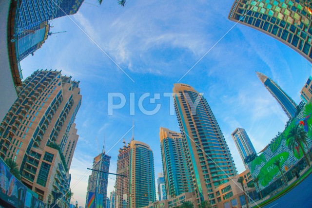 ドバイの高層ビル群（UAE）