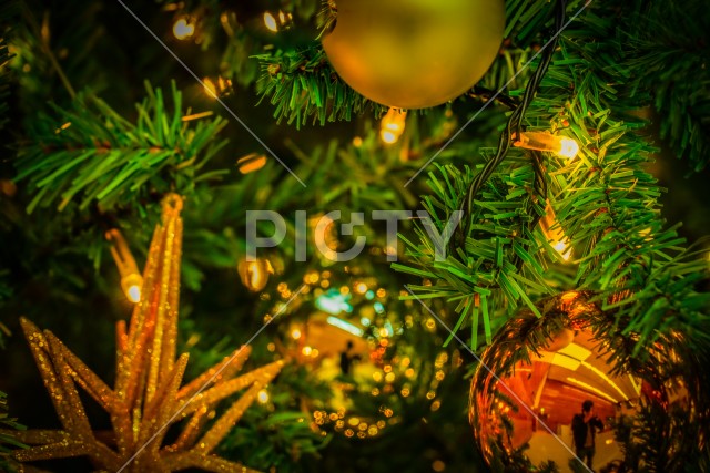 クリスマスツリーの装飾