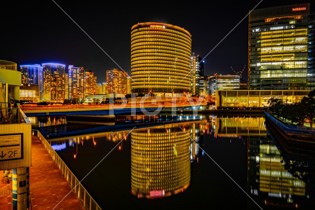 横浜みなとみらいの夜景