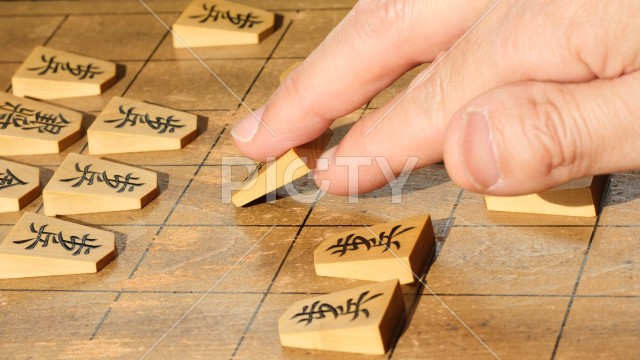 将棋の対局の仕掛け場面の指し手