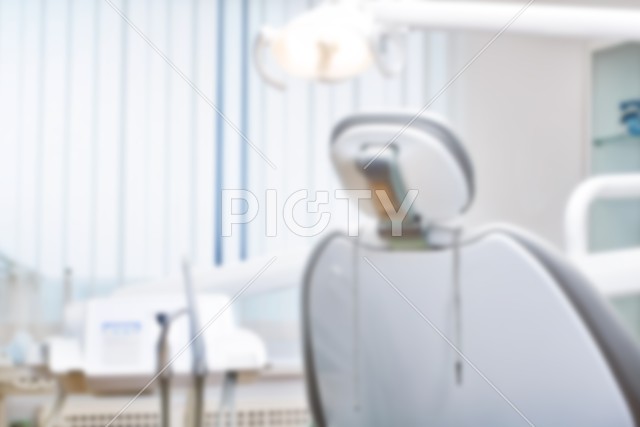 ぼかした歯医者の室内イメージ