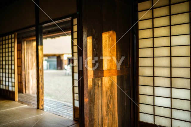 日本古民家の縁側