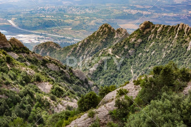 モンセラットの奇岩山（スペイン・バルセロナ）