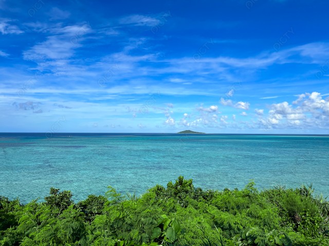 沖縄県 池間島の海風景